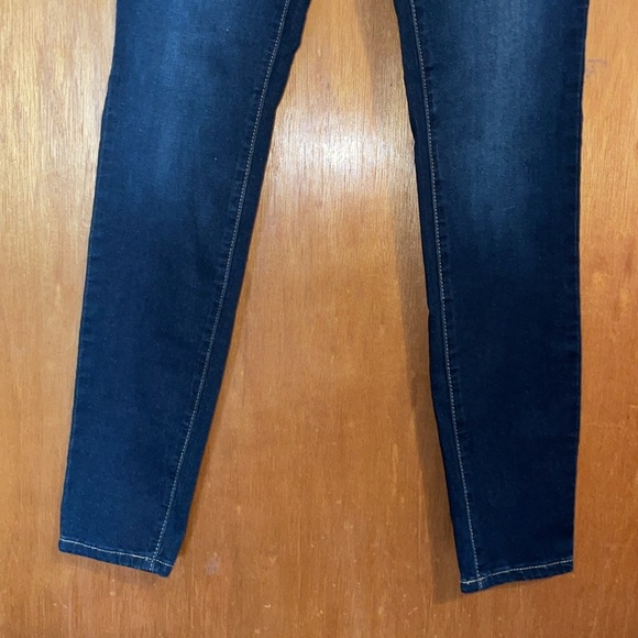 •YMI•NWT MIDNIGHT SKY BLUE ESSENTIAL HI-RISE LUXURIOUS SOFT PREMIUM DENIM SIZE 7 - Picture 12 of 13